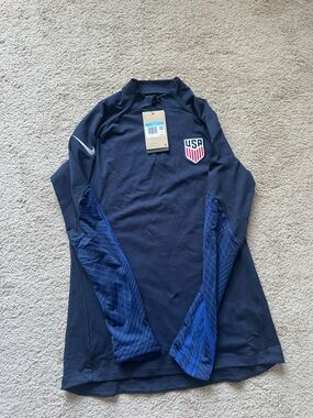 Nike Women's USMNT USWNT Navy and Blue USA Performance Jacket